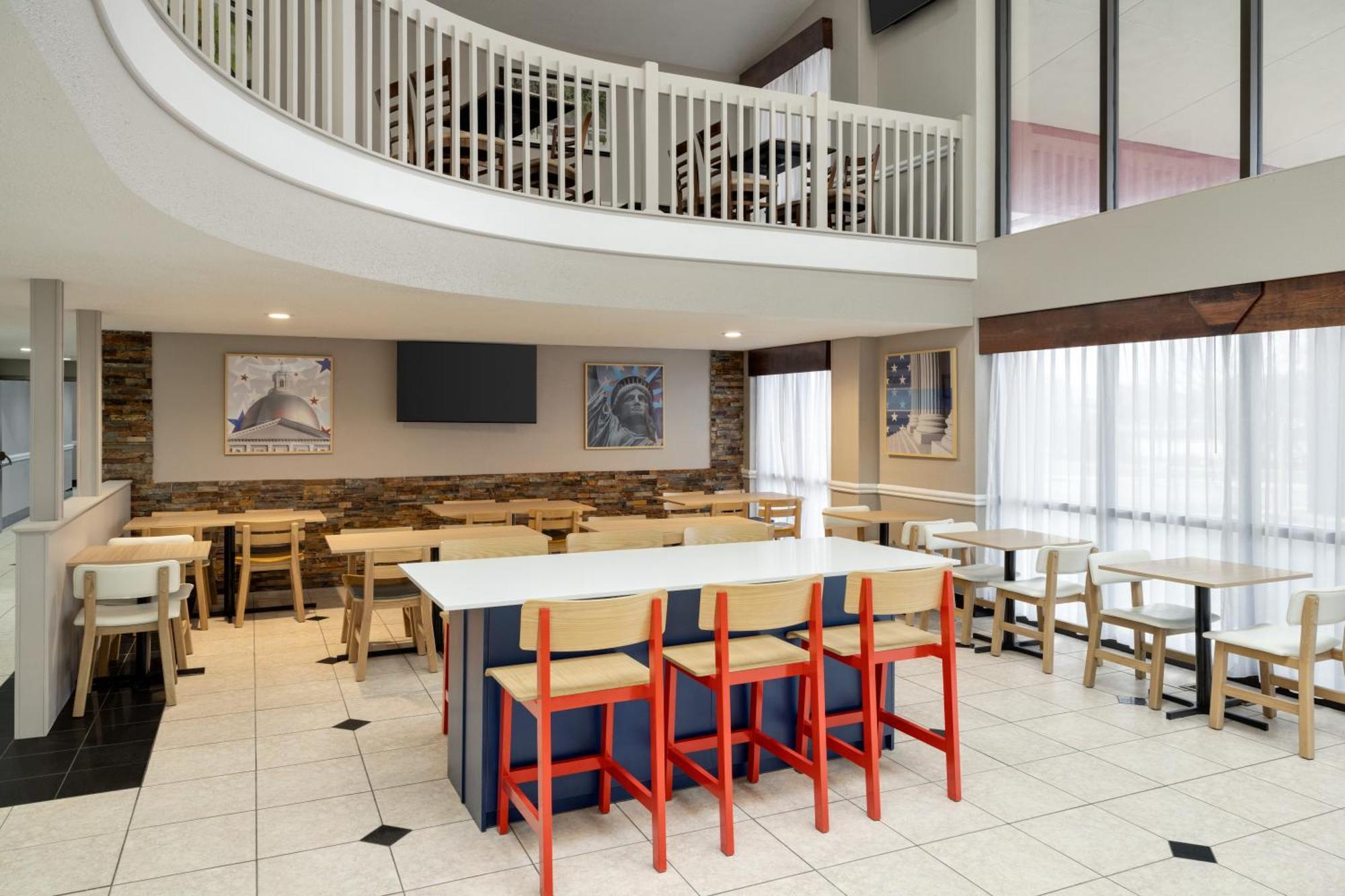 Americinn By Wyndham Grand Rapids Airport North Cascade Extérieur photo