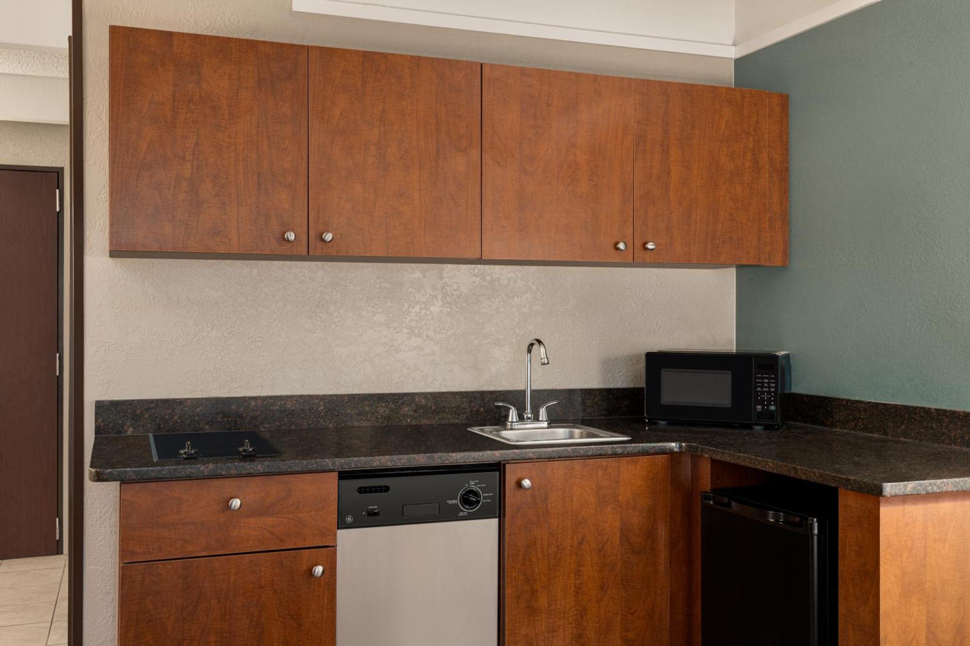 Americinn By Wyndham Grand Rapids Airport North Cascade Extérieur photo